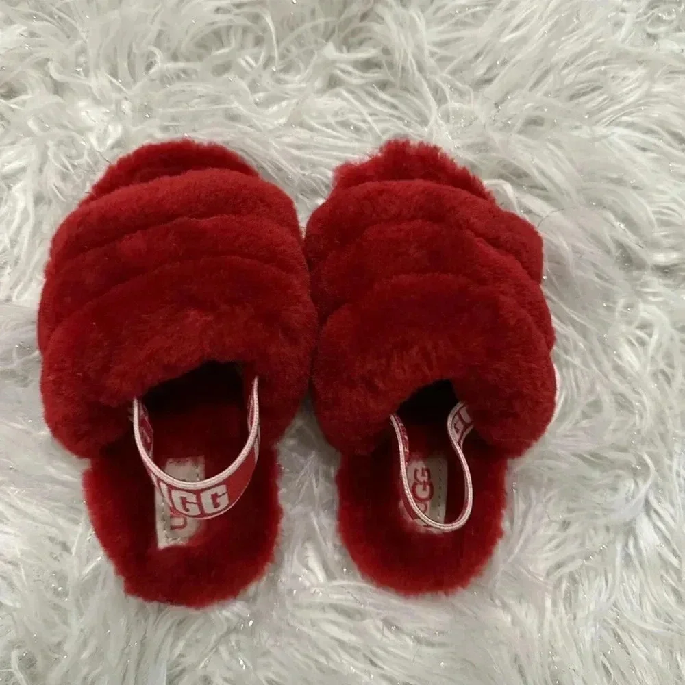 Toddler ugg Fluff Yeah slides Sz 8